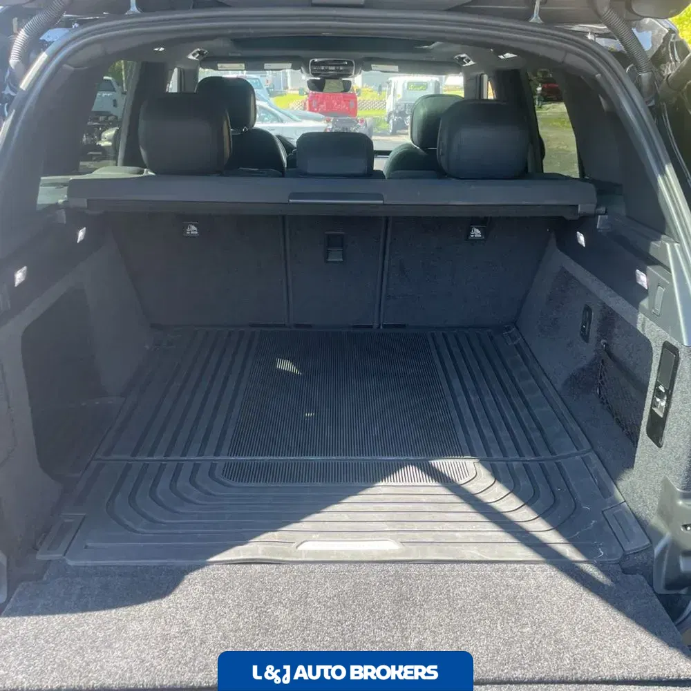 2023 Land Rover Range Rover SE