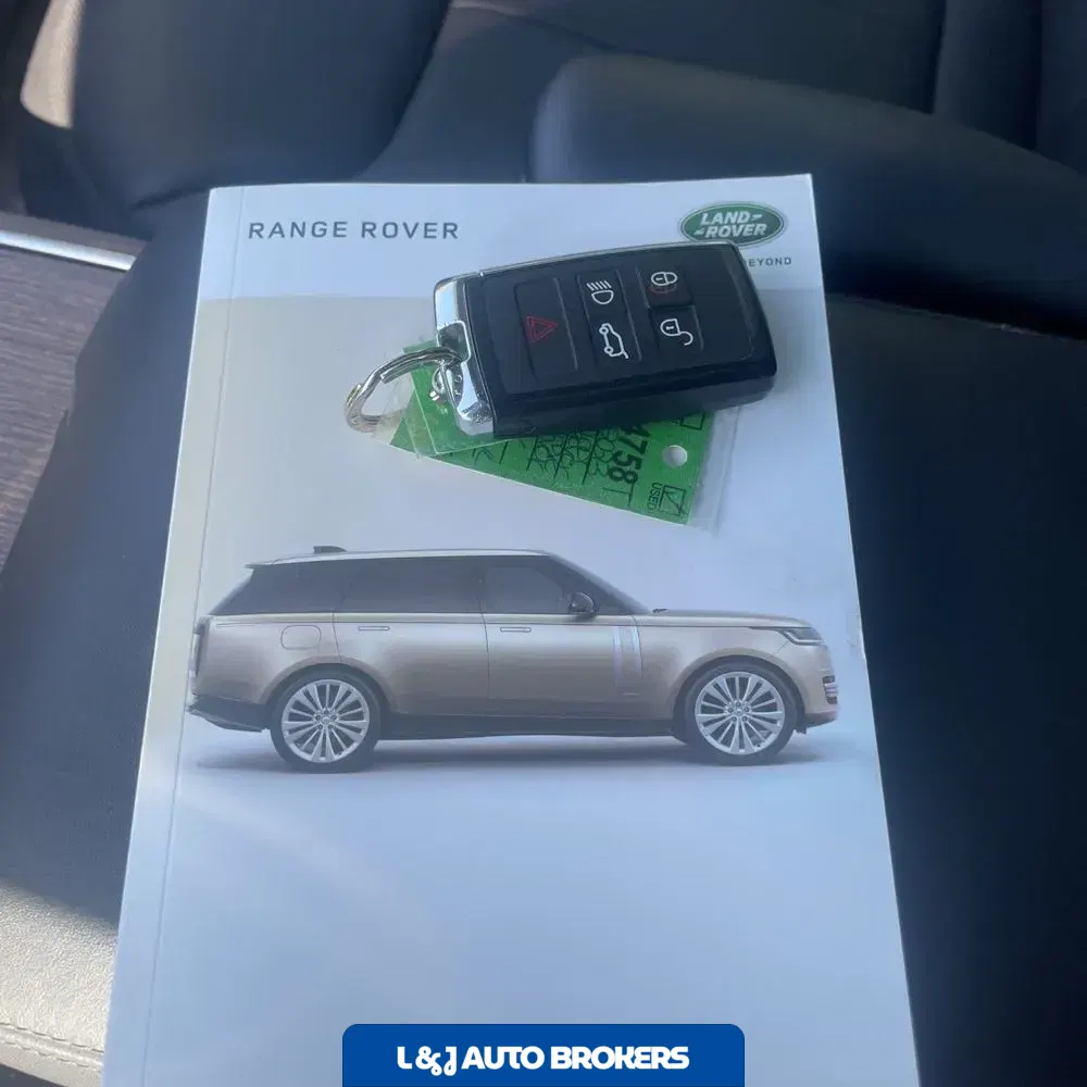 2023 Land Rover Range Rover SE