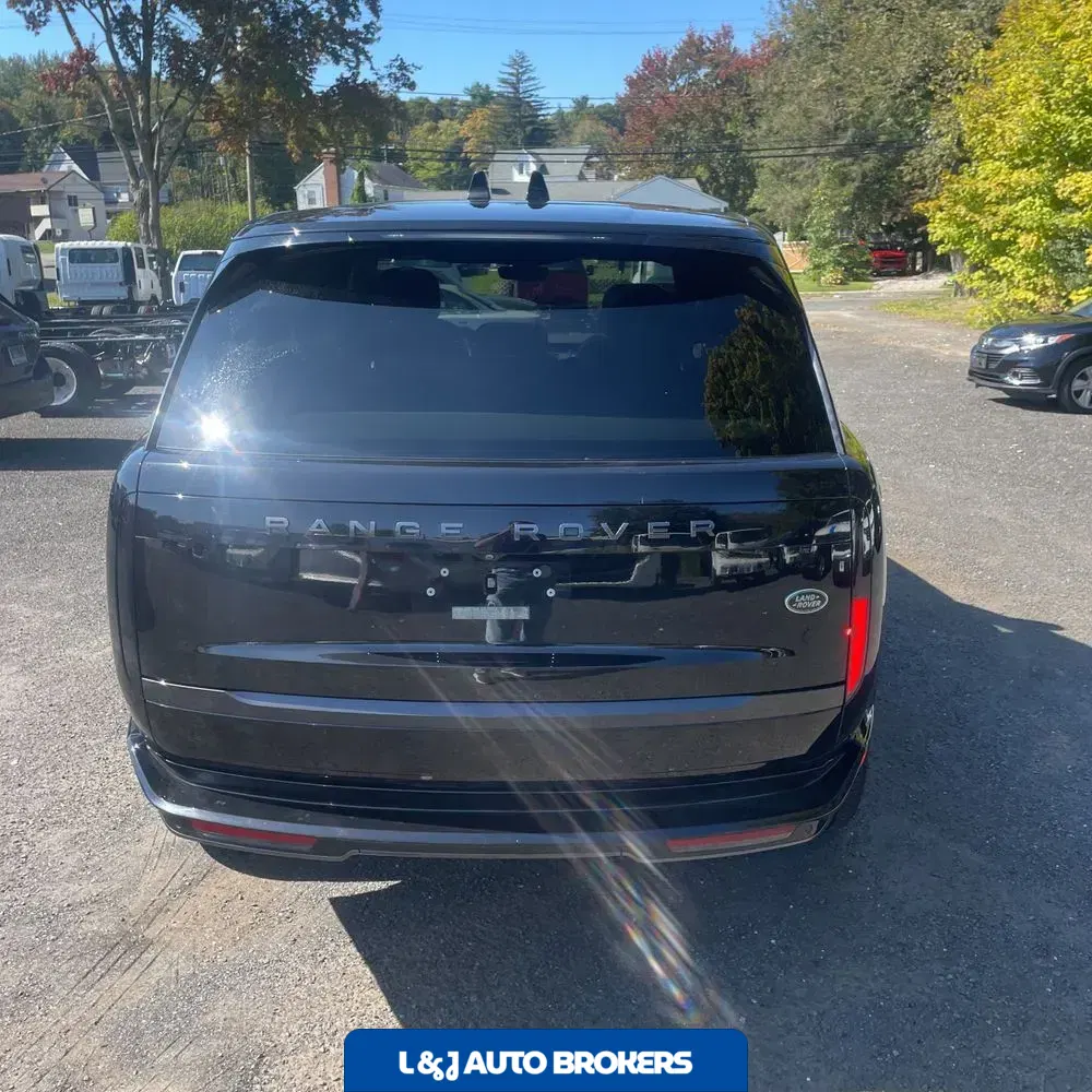 2023 Land Rover Range Rover SE