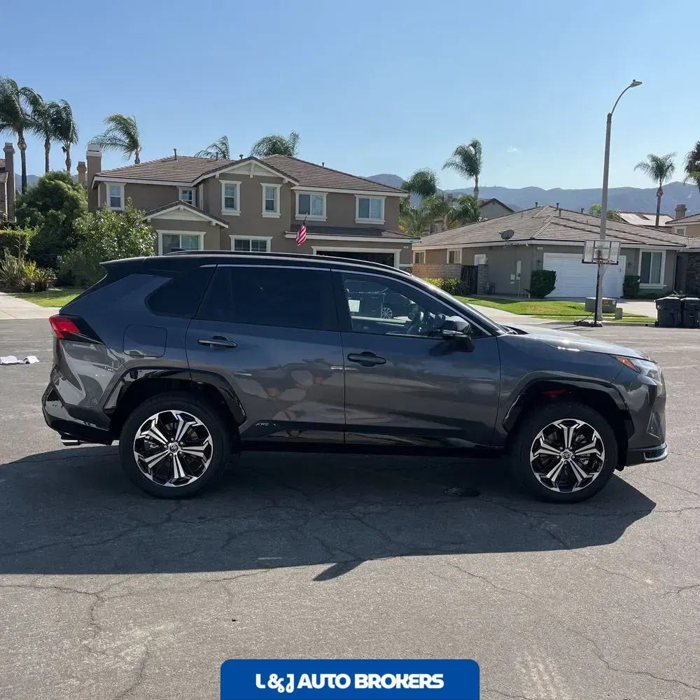 2025 Toyota RAV4 Plug-in Hybrid XSE