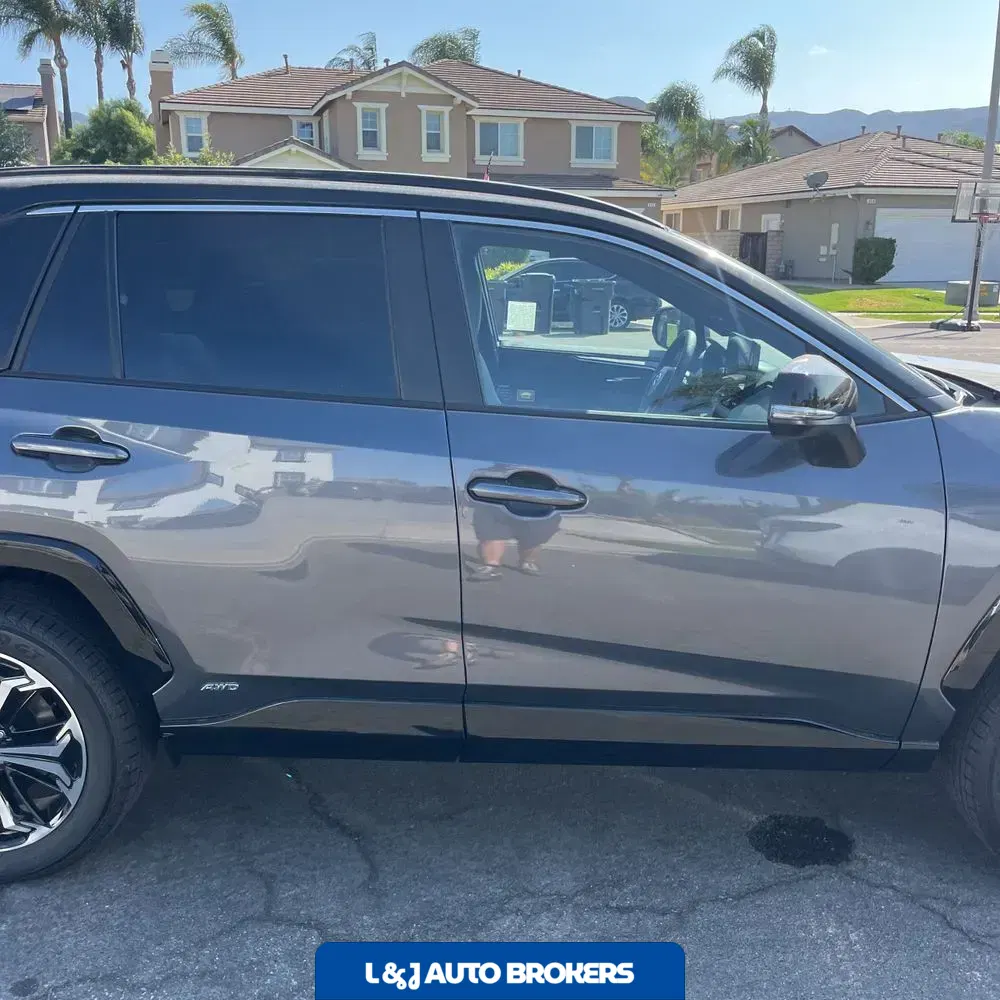 2025 Toyota RAV4 Plug-in Hybrid XSE