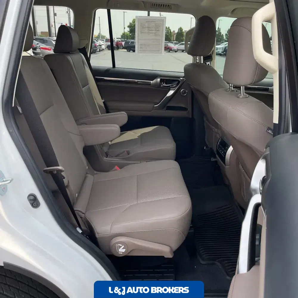 2023 Lexus GX 460 Base