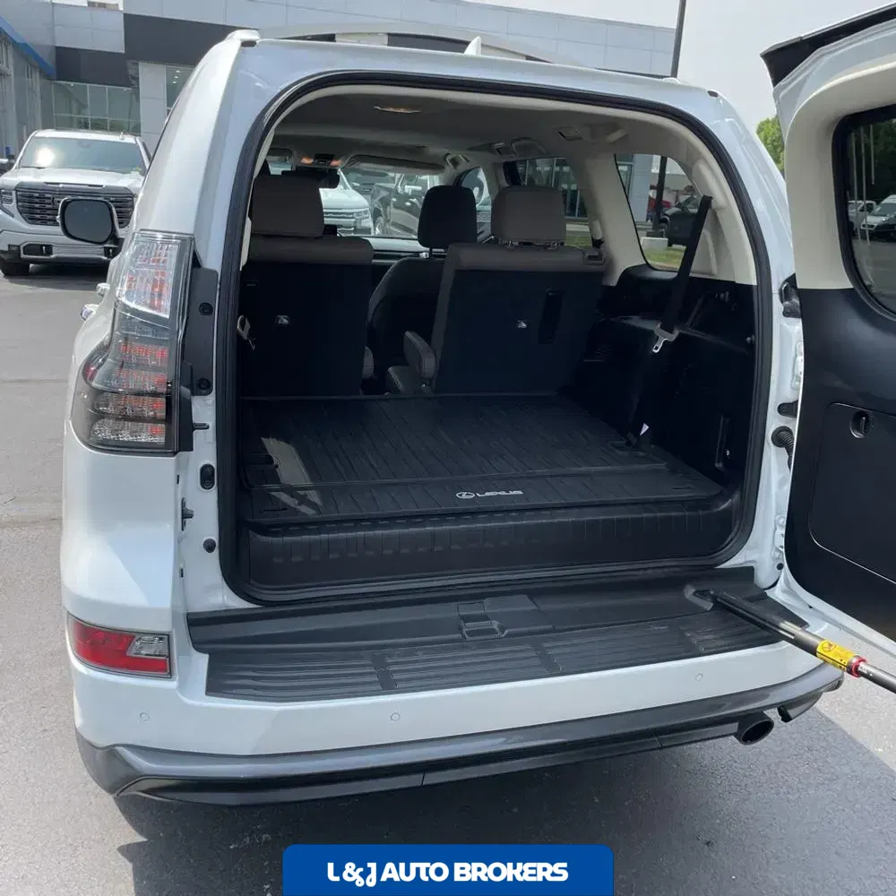 2023 Lexus GX 460 Base