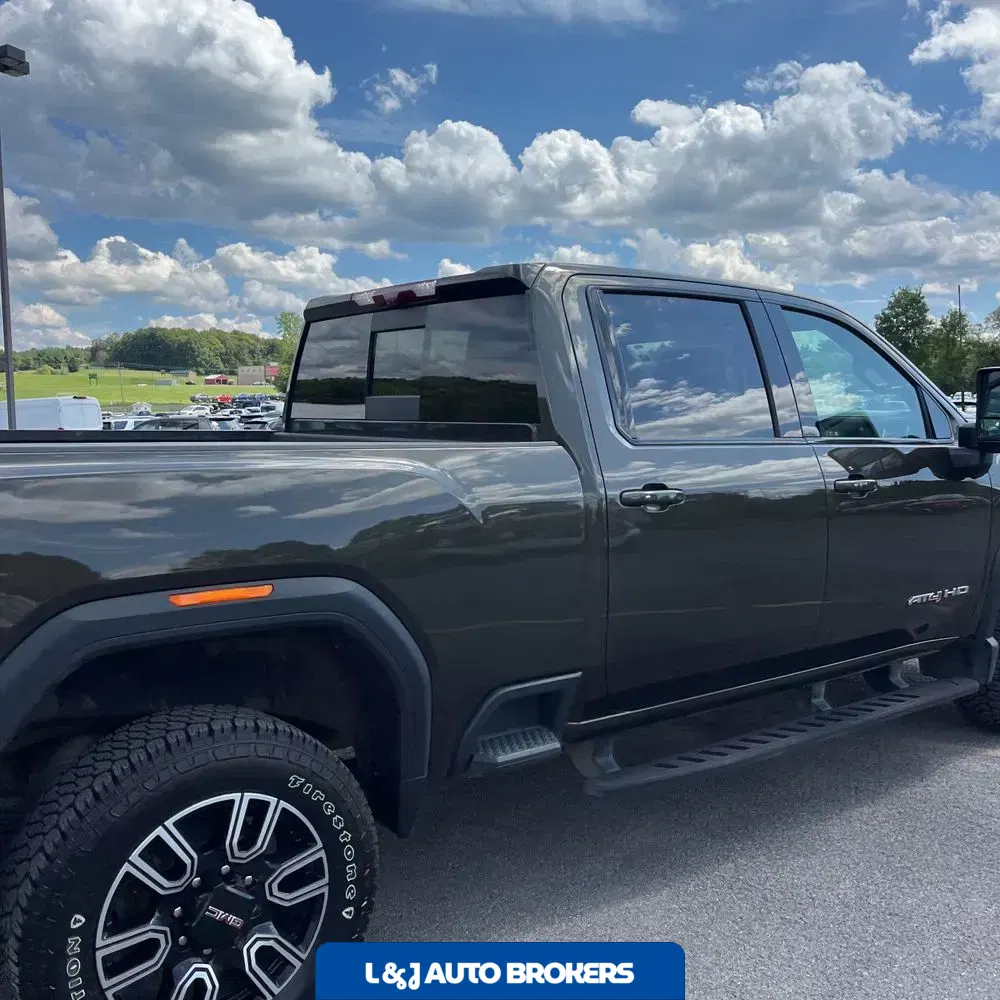 2023 GMC Sierra 2500HD AT4