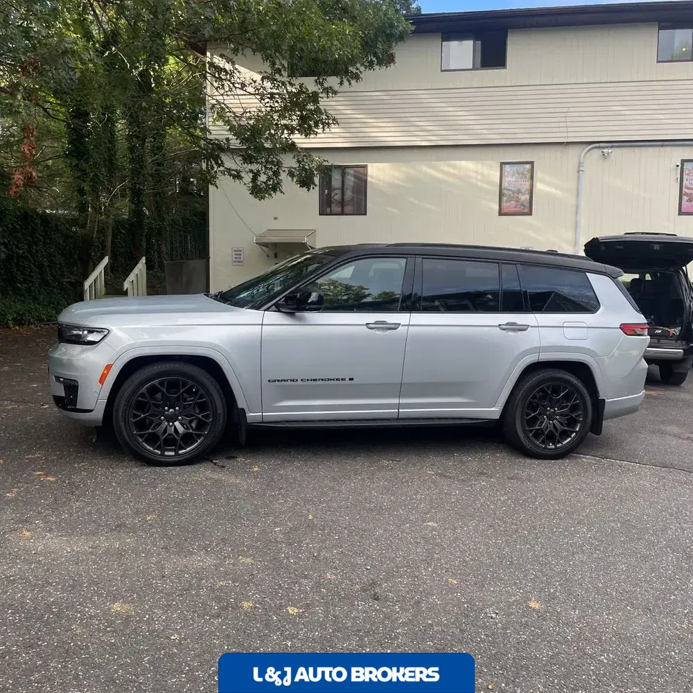 2023 Jeep Grand Cherokee L Summit Reserve