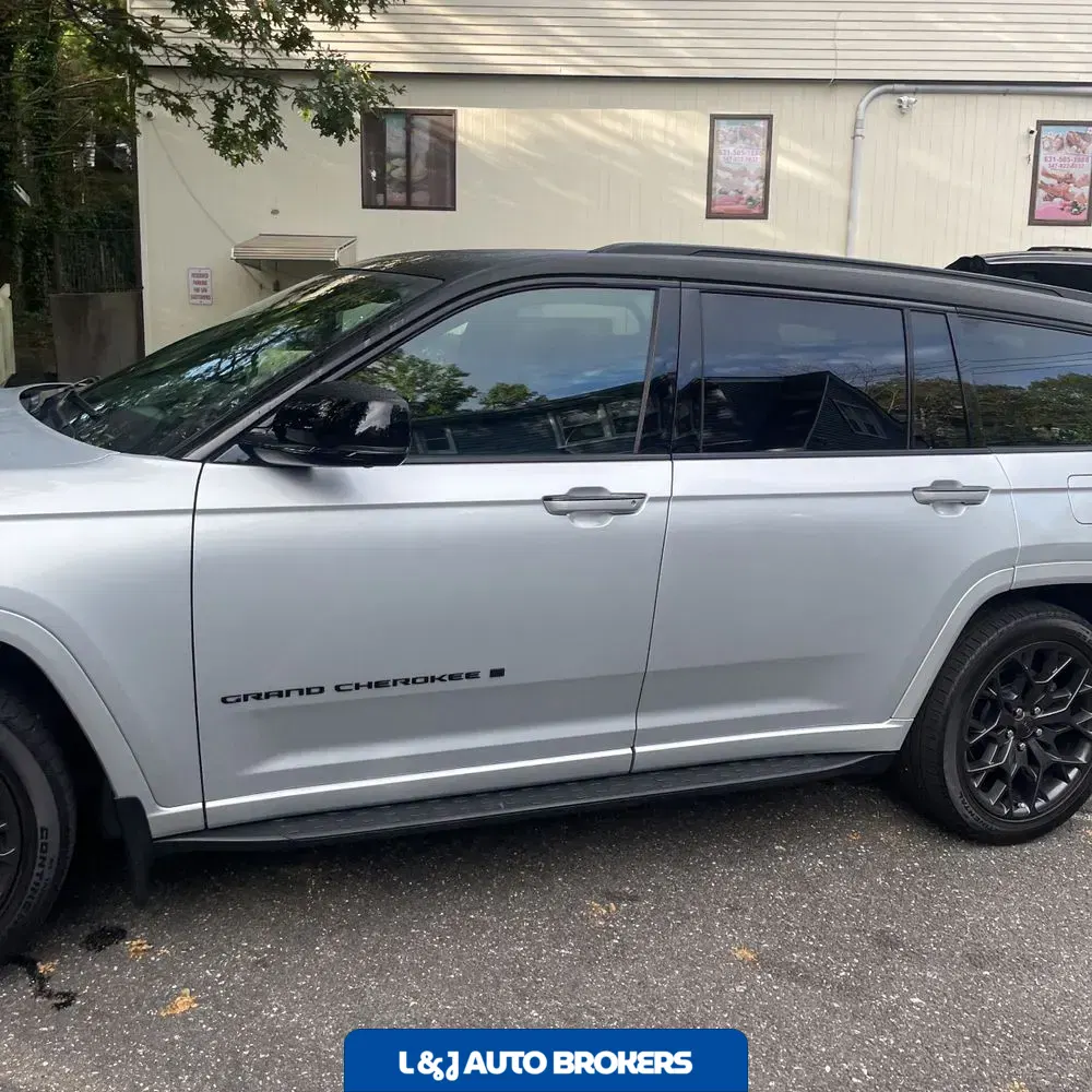 2023 Jeep Grand Cherokee L Summit Reserve