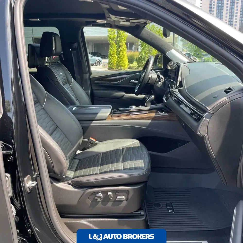 2024 Cadillac Escalade ESV Sport Platinum