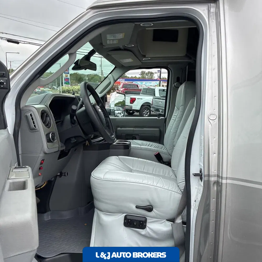 2022 Ford Commercial Vans E450