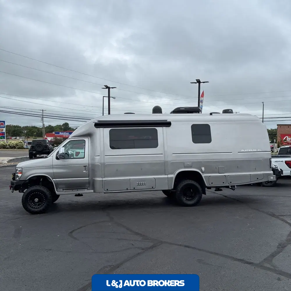 2022 Ford Commercial Vans E450