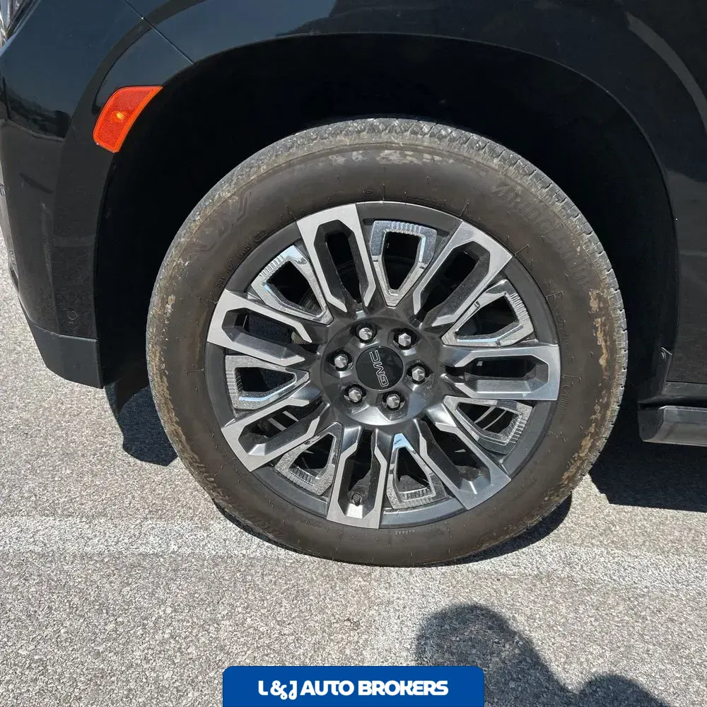 2023 GMC Yukon XL Denali Ultimate
