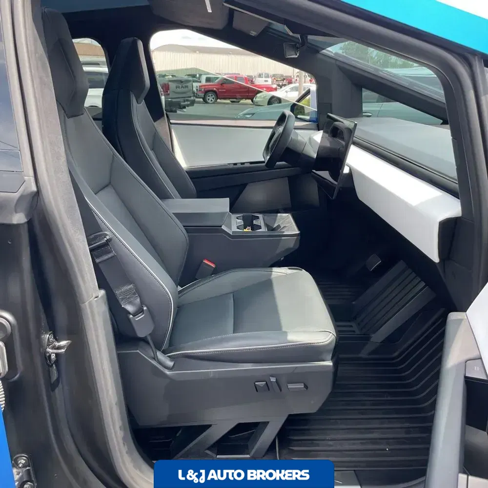 2024 Tesla Cybertruck Base