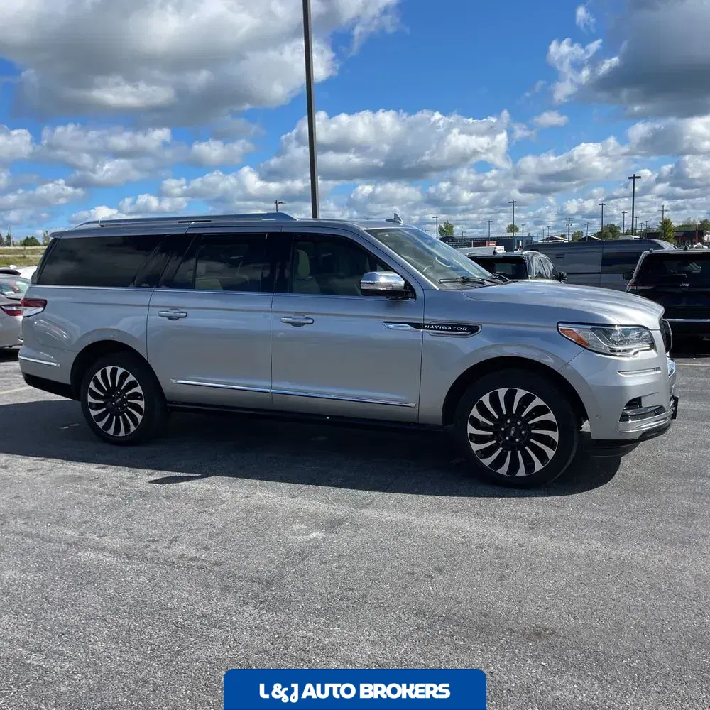 2023 Lincoln Navigator L Black Label