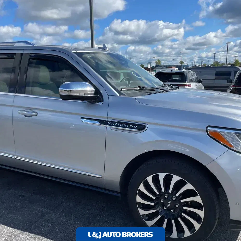 2023 Lincoln Navigator L Black Label