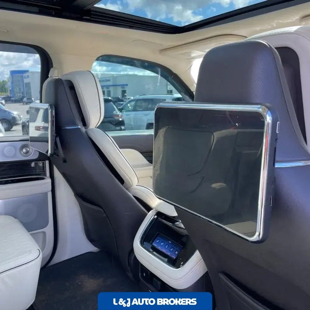 2023 Lincoln Navigator L Black Label
