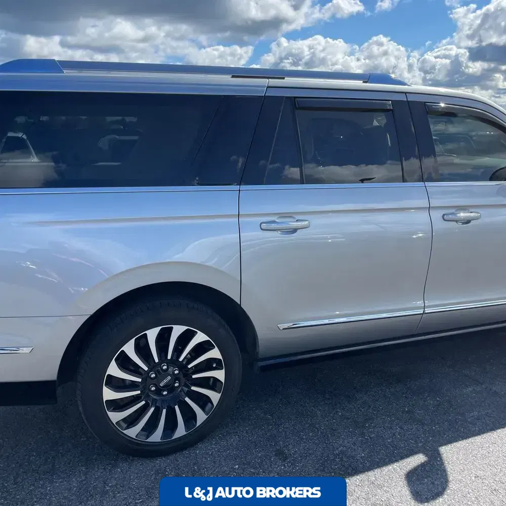 2023 Lincoln Navigator L Black Label
