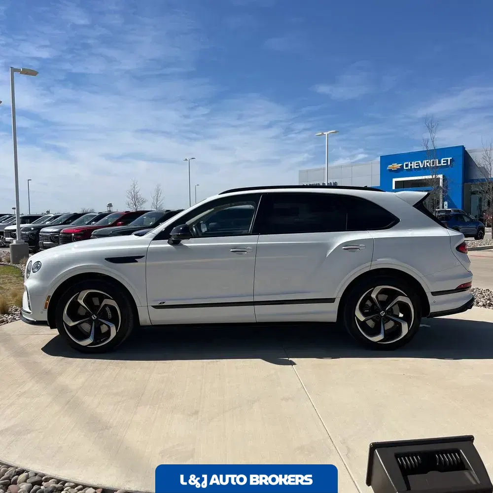 2022 Bentley Bentayga V8