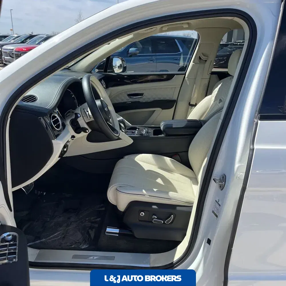 2022 Bentley Bentayga V8