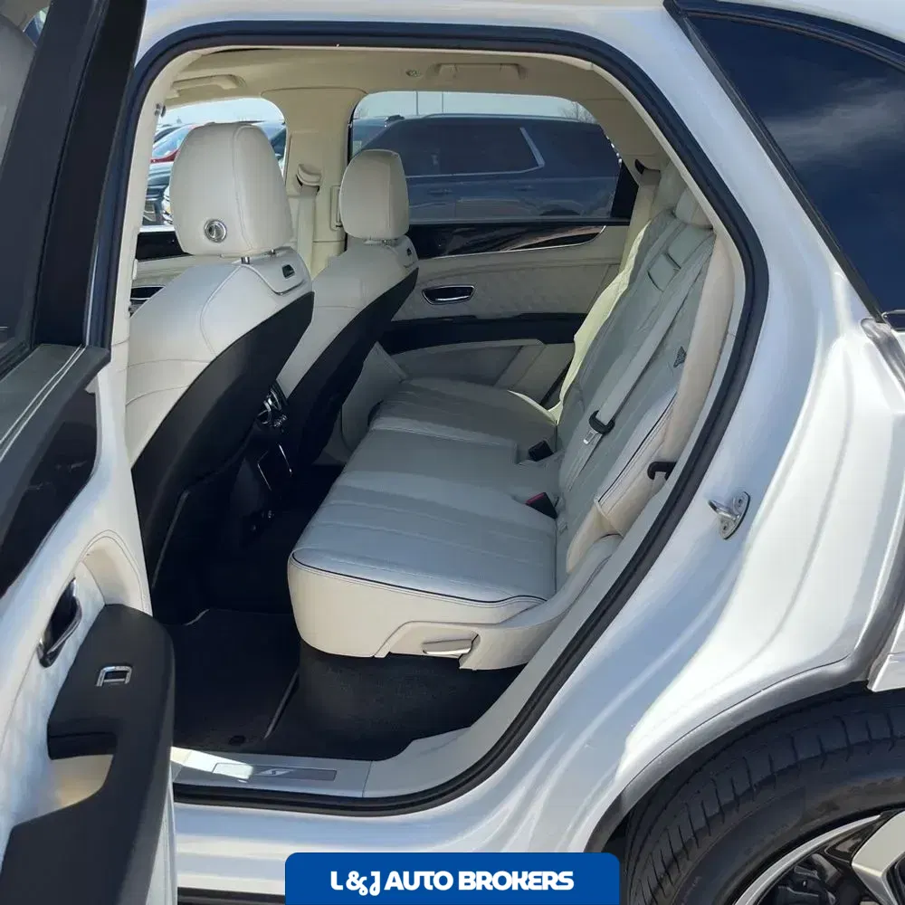 2022 Bentley Bentayga V8