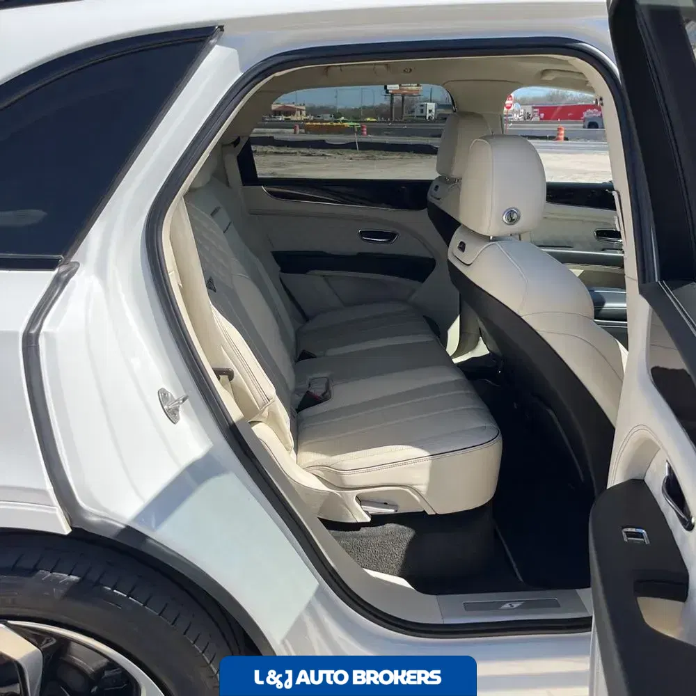 2022 Bentley Bentayga V8