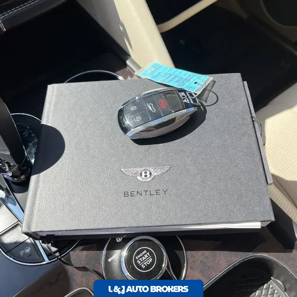 2022 Bentley Bentayga V8