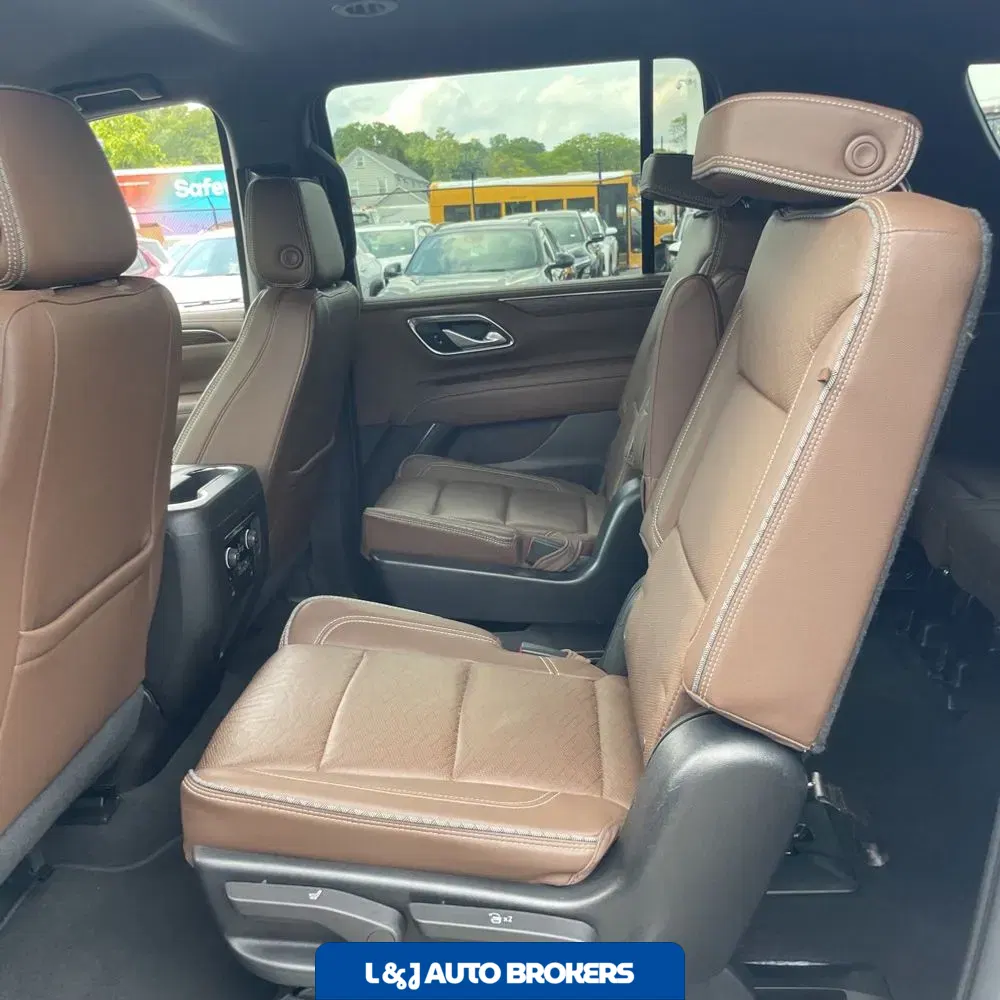 2022 Chevrolet Suburban High Country