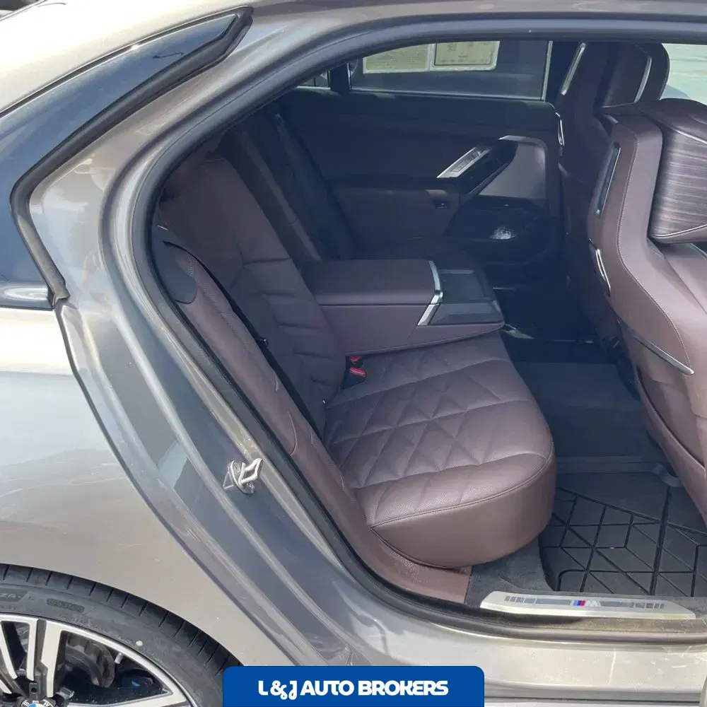 2024 BMW 7-Series 740i xDrive