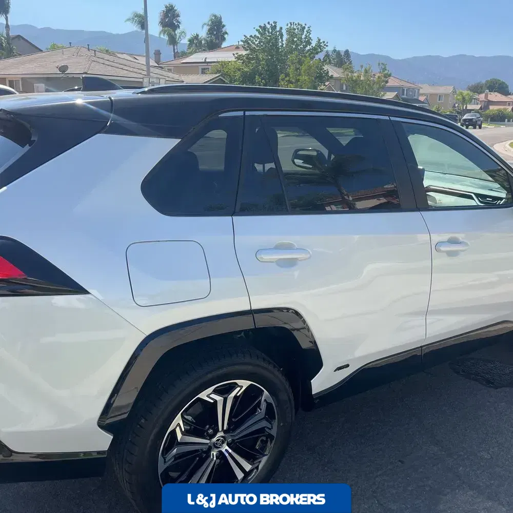 2025 Toyota RAV4 Plug-in Hybrid XSE