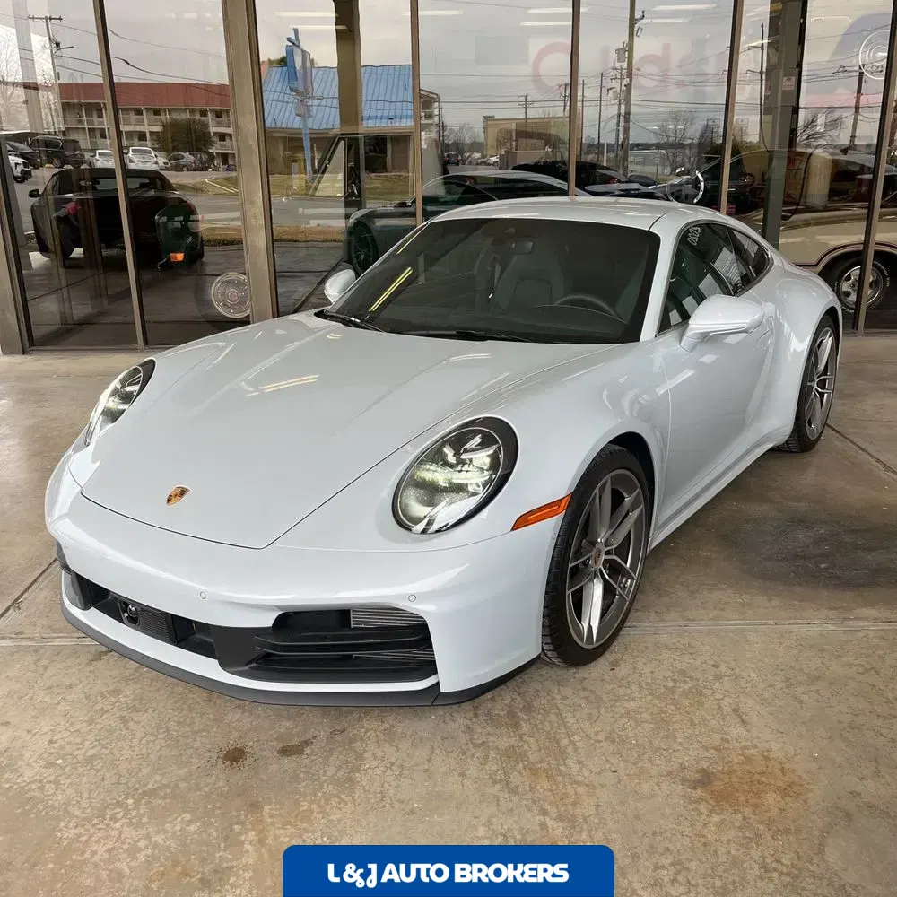 2025 Porsche 911 Carrera