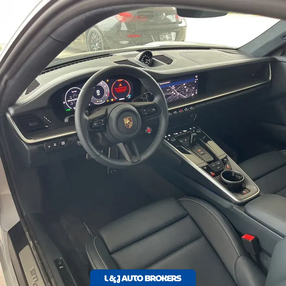 2025 Porsche 911 Carrera