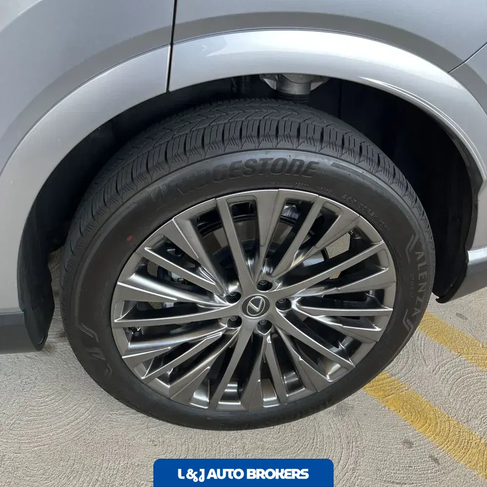 2024 Lexus RX 450h+ Luxury