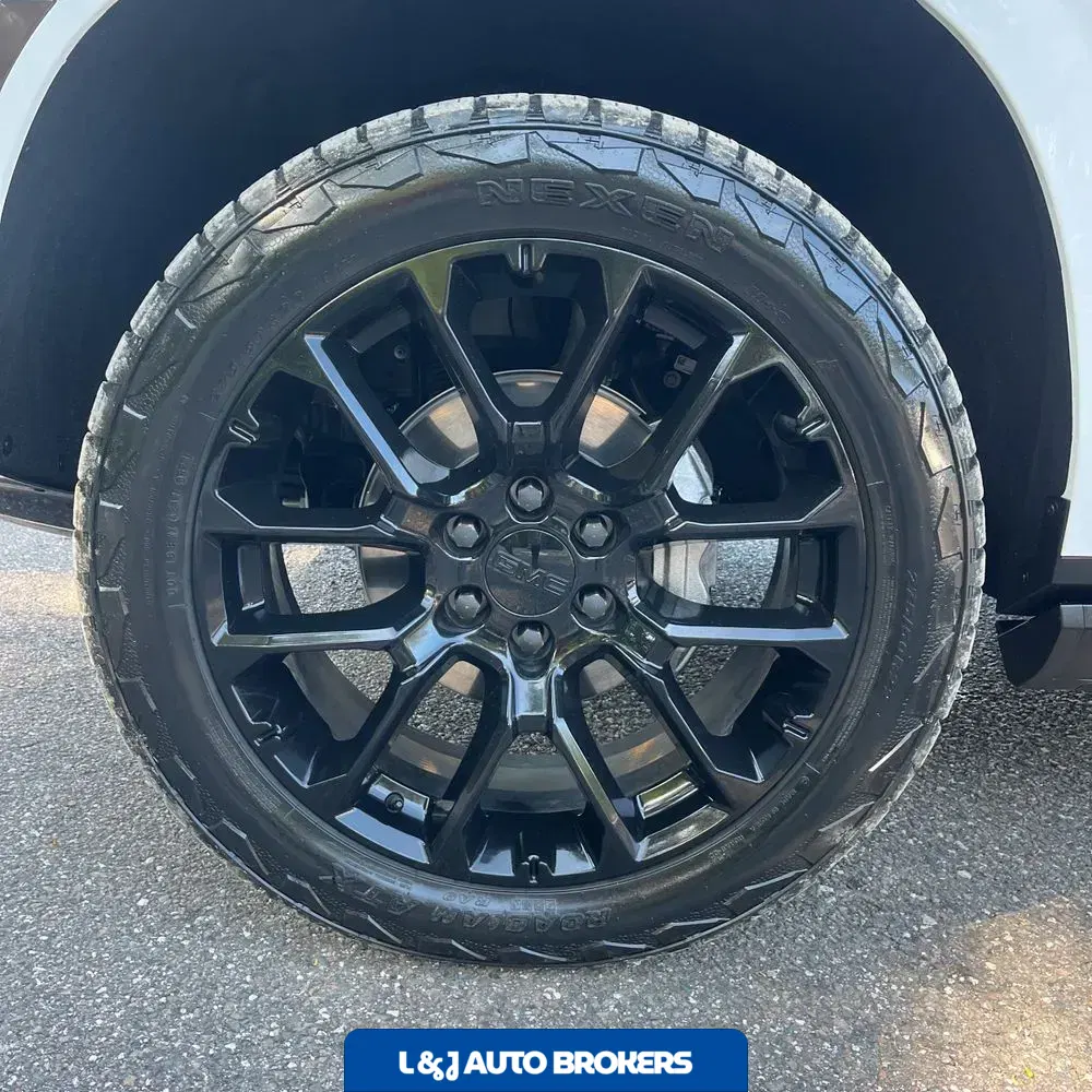 2025 GMC Yukon AT4 Ultimate