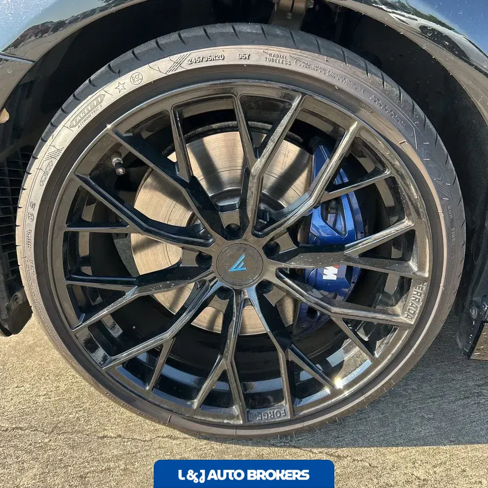 2023 BMW 5-Series M550xi