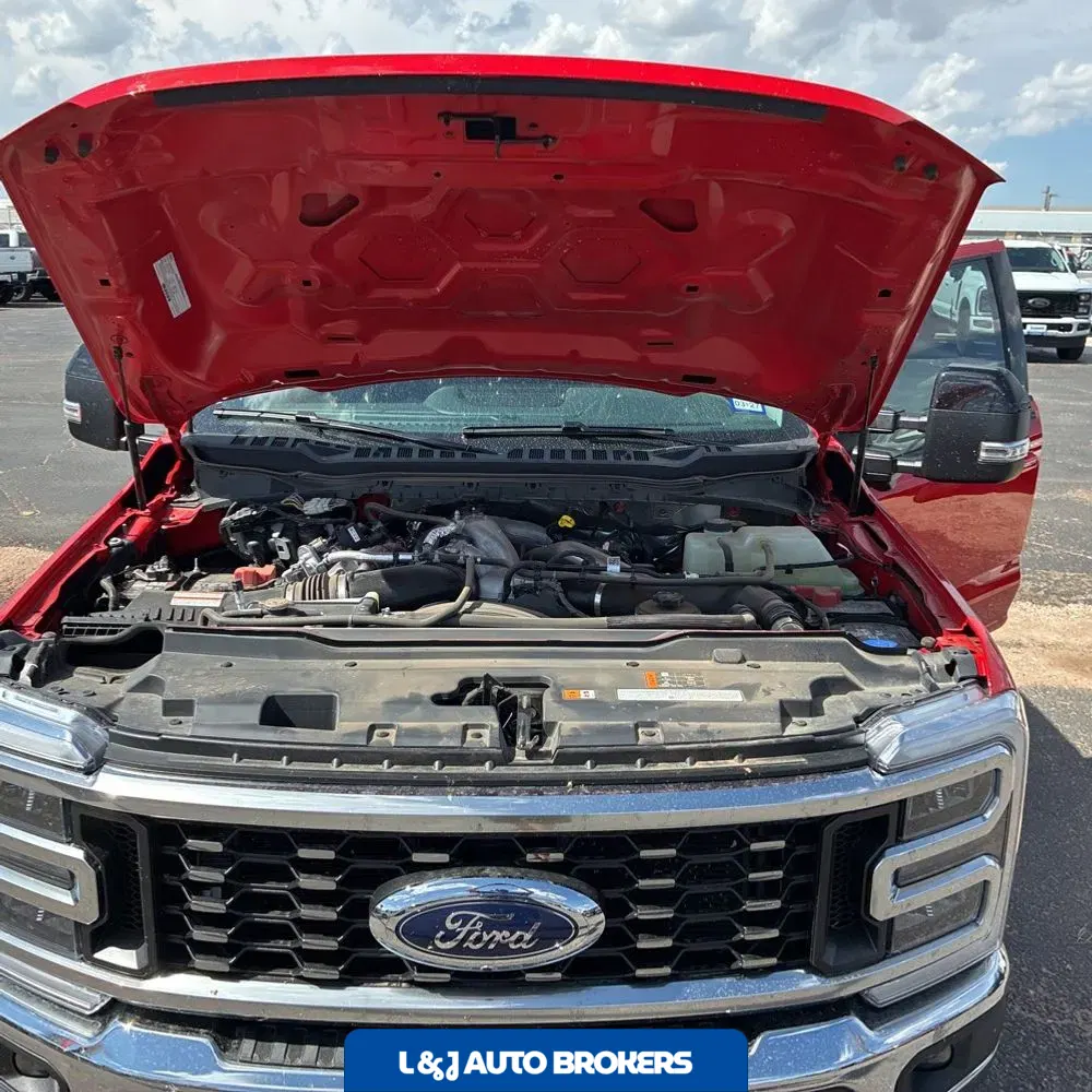 2025 Ford F-350 Super Duty Lariat