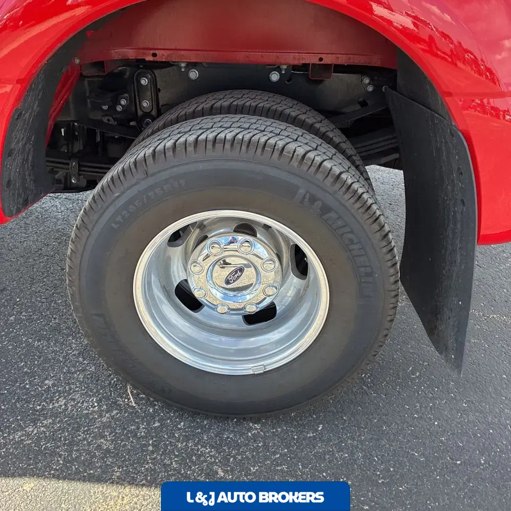 2025 Ford F-350 Super Duty Lariat