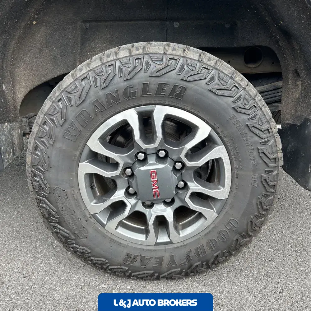 2023 GMC Sierra 2500HD SLT