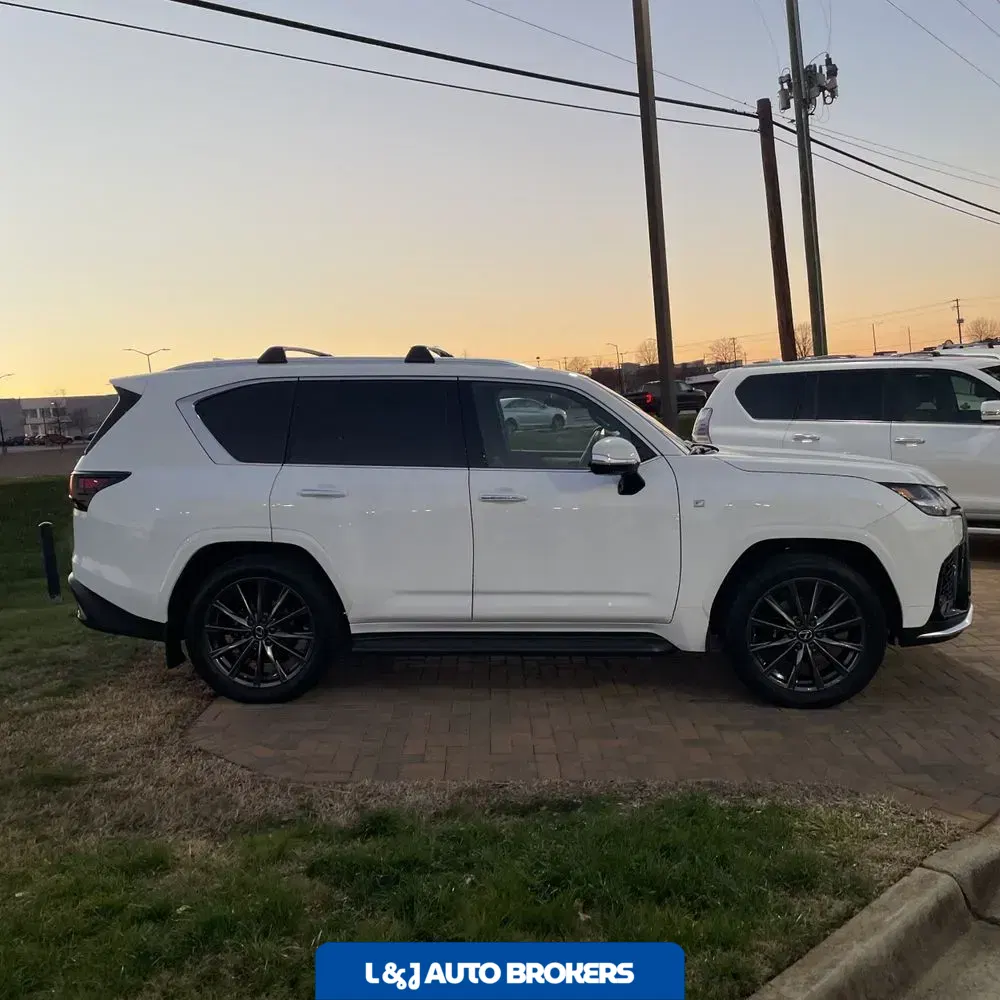 2024 Lexus LX 600 F SPORT Handling