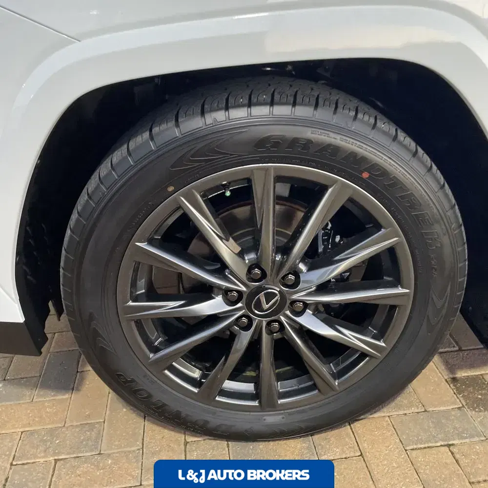 2024 Lexus LX 600 F SPORT Handling