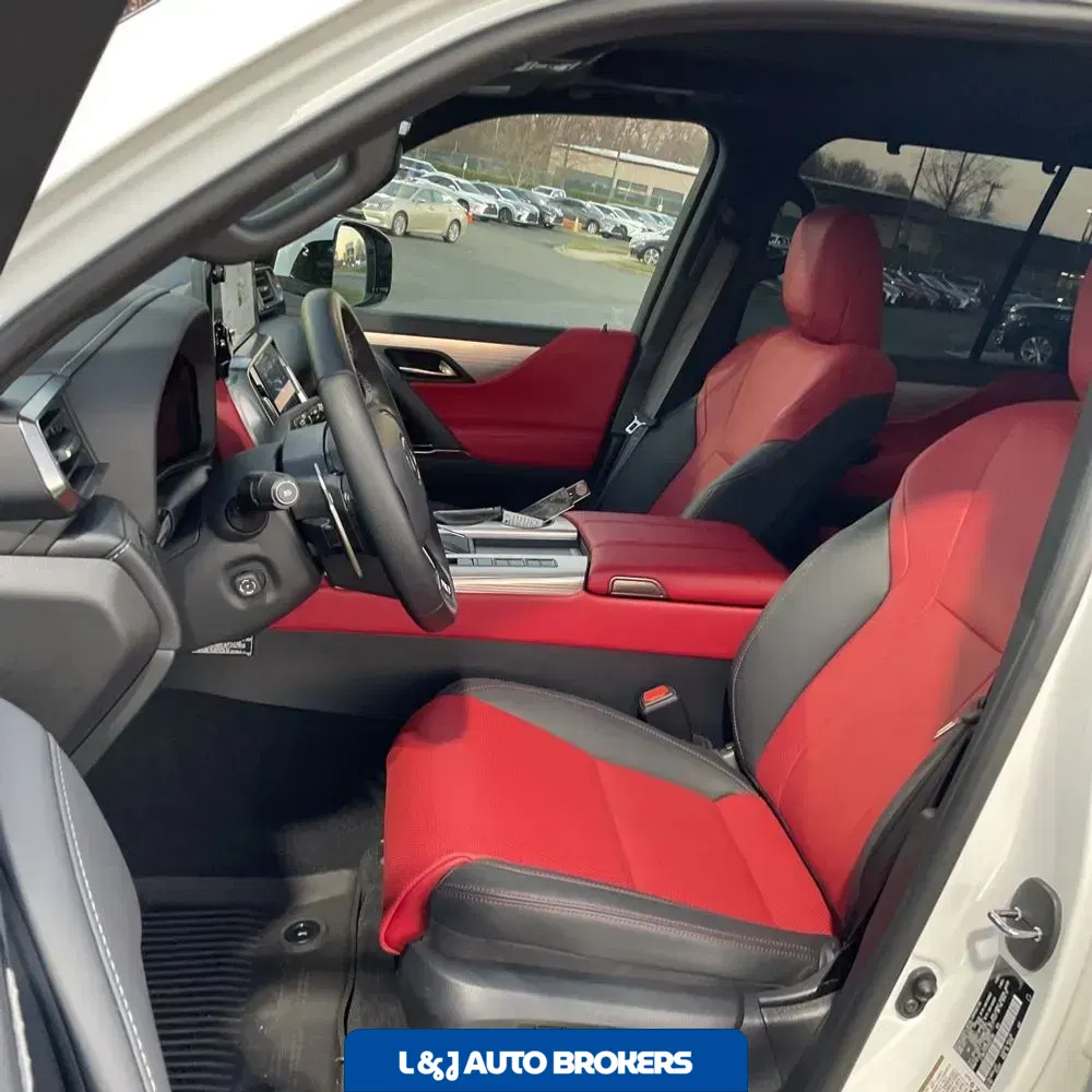 2024 Lexus LX 600 F SPORT Handling