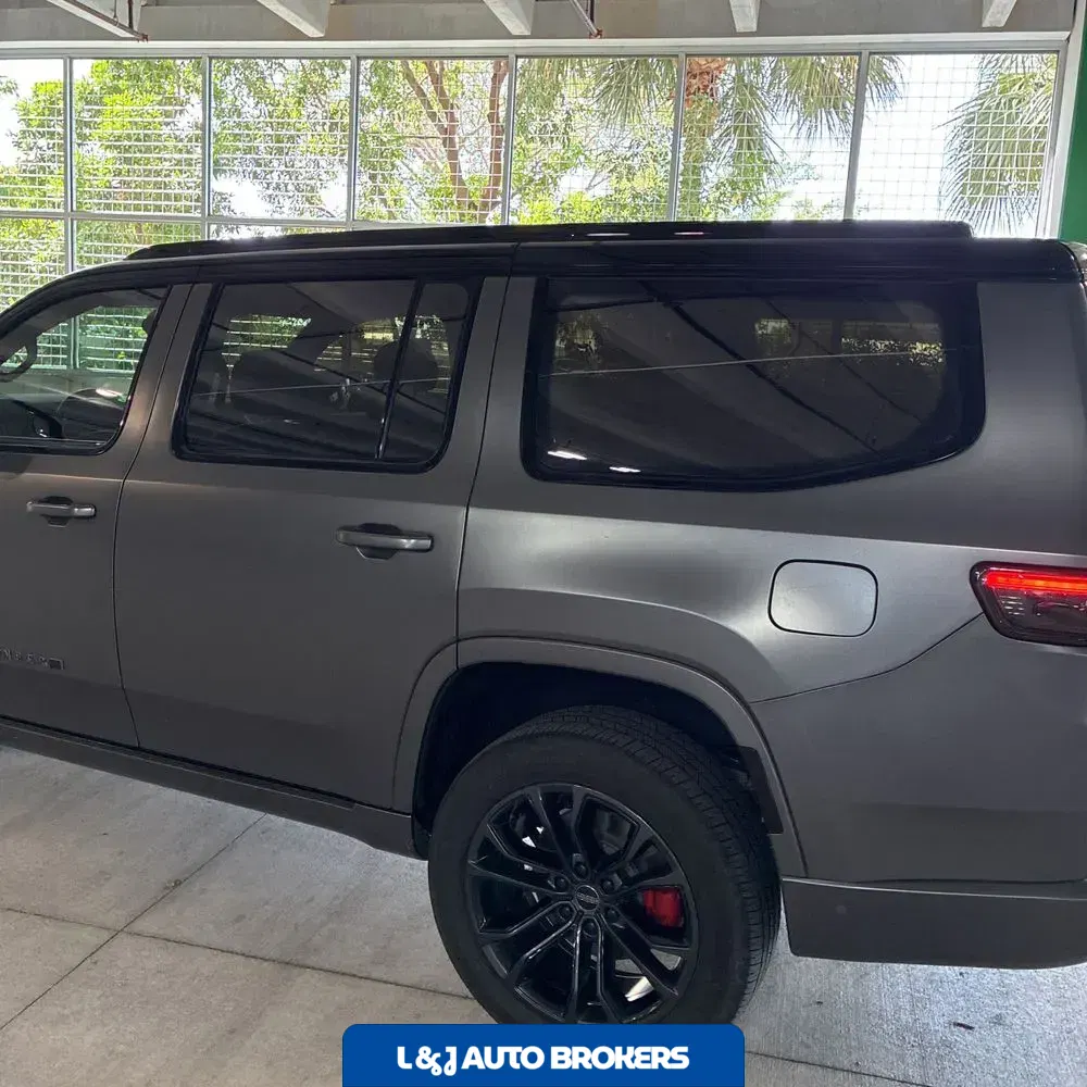 2022 Jeep Grand Wagoneer Obsidian
