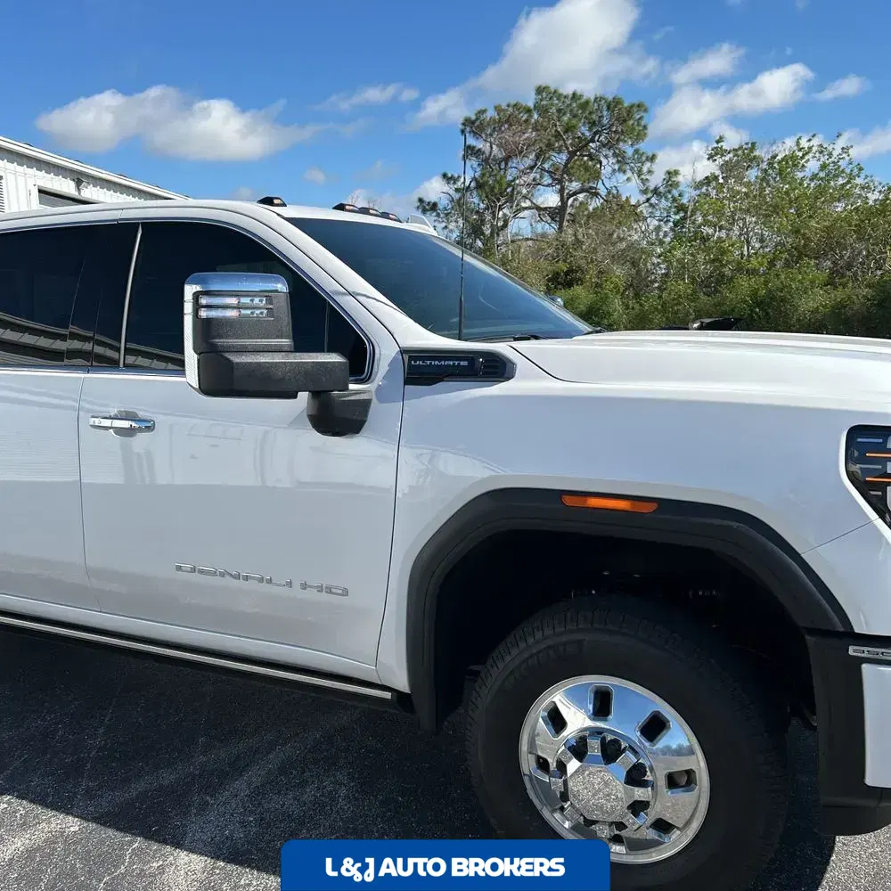 2025 GMC Sierra 3500HD Denali Ultimate