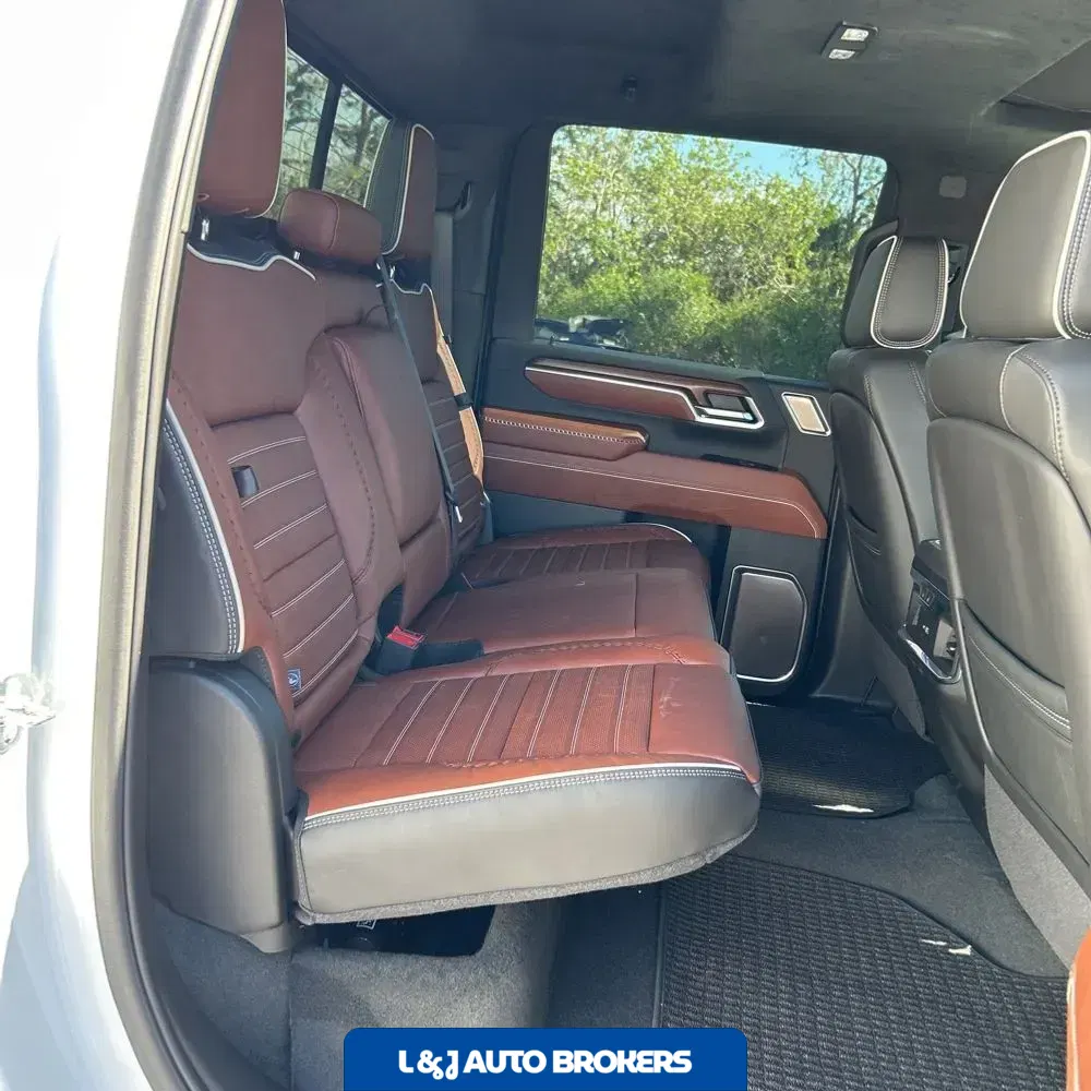 2025 GMC Sierra 3500HD Denali Ultimate