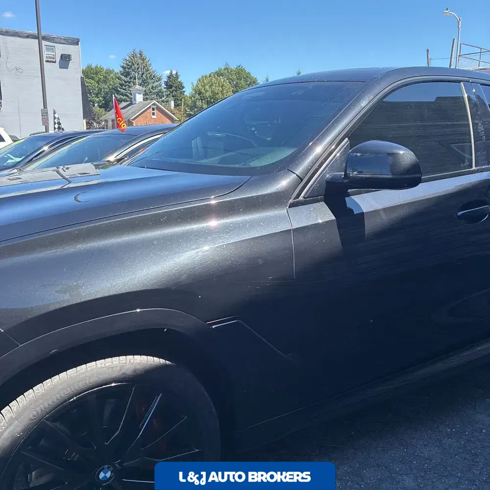 2023 BMW X6 M50i