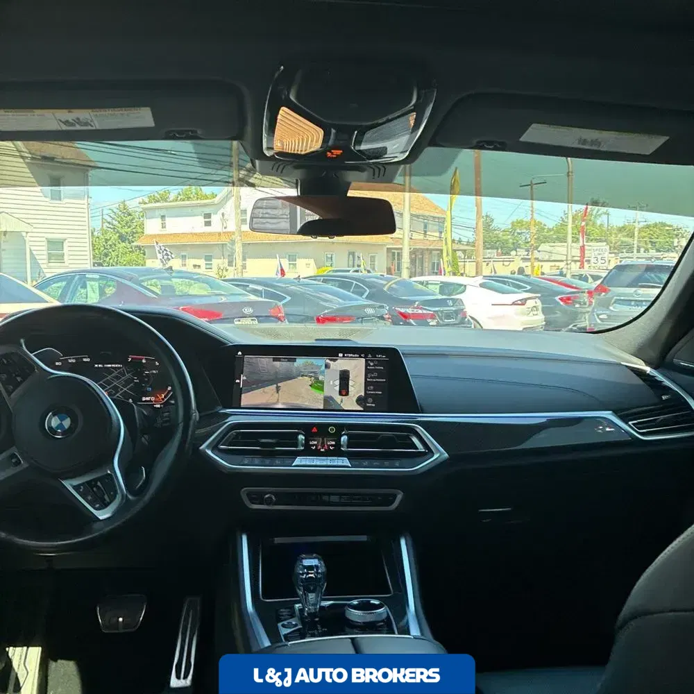 2023 BMW X6 M50i