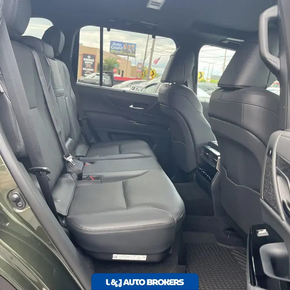 2025 Lexus LX 700h Overtrail
