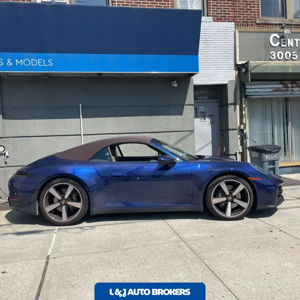 2025 Porsche 911 Carrera