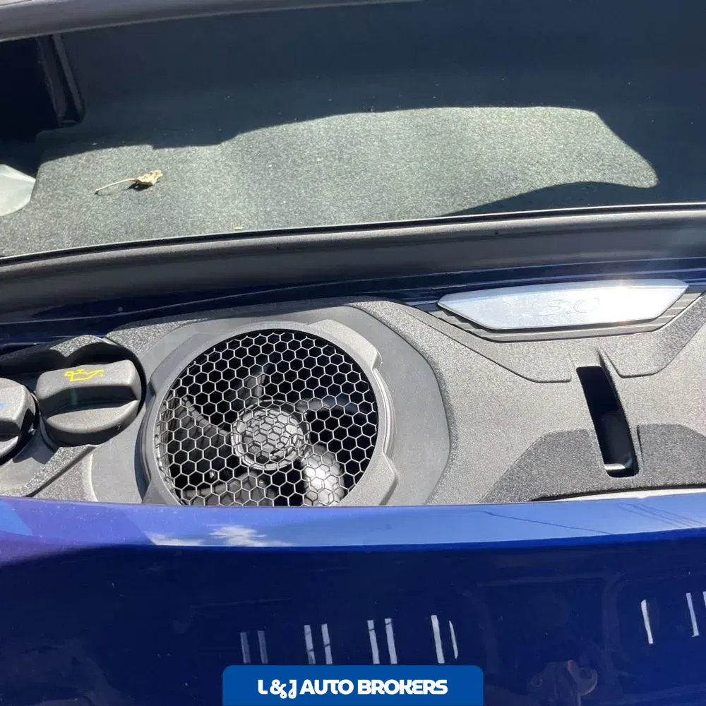 2025 Porsche 911 Carrera