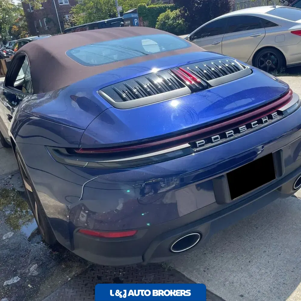 2025 Porsche 911 Carrera