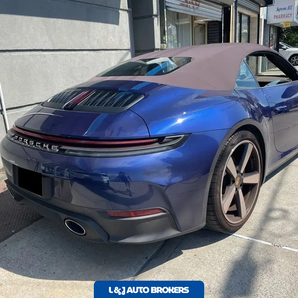 2025 Porsche 911 Carrera