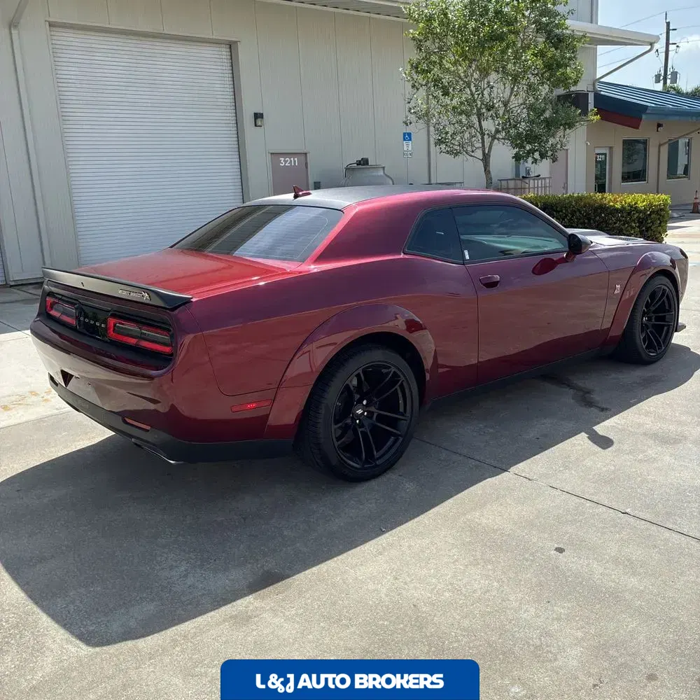 2023 Dodge Challenger R/T SCAT PACK