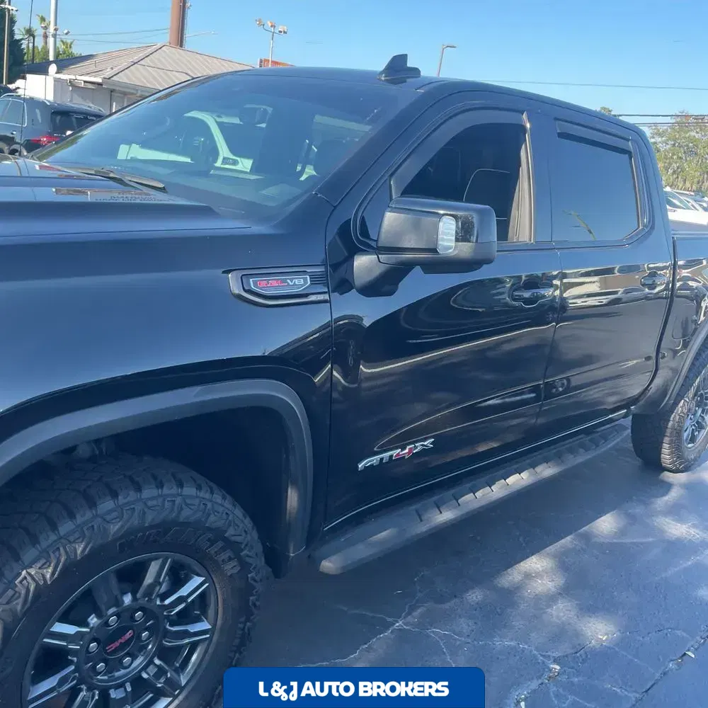 2024 GMC Sierra 1500 AT4X